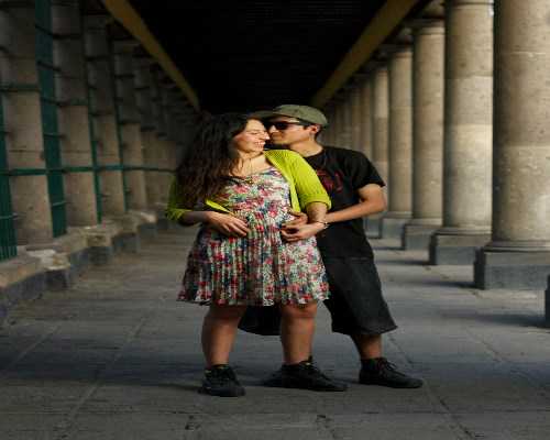 代生_试管婴儿成功妊娠后阴道出血怎么办？